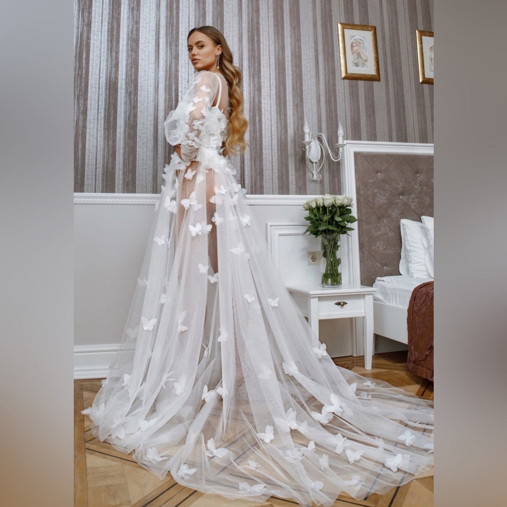 Voir Adelle Butterfly Robe